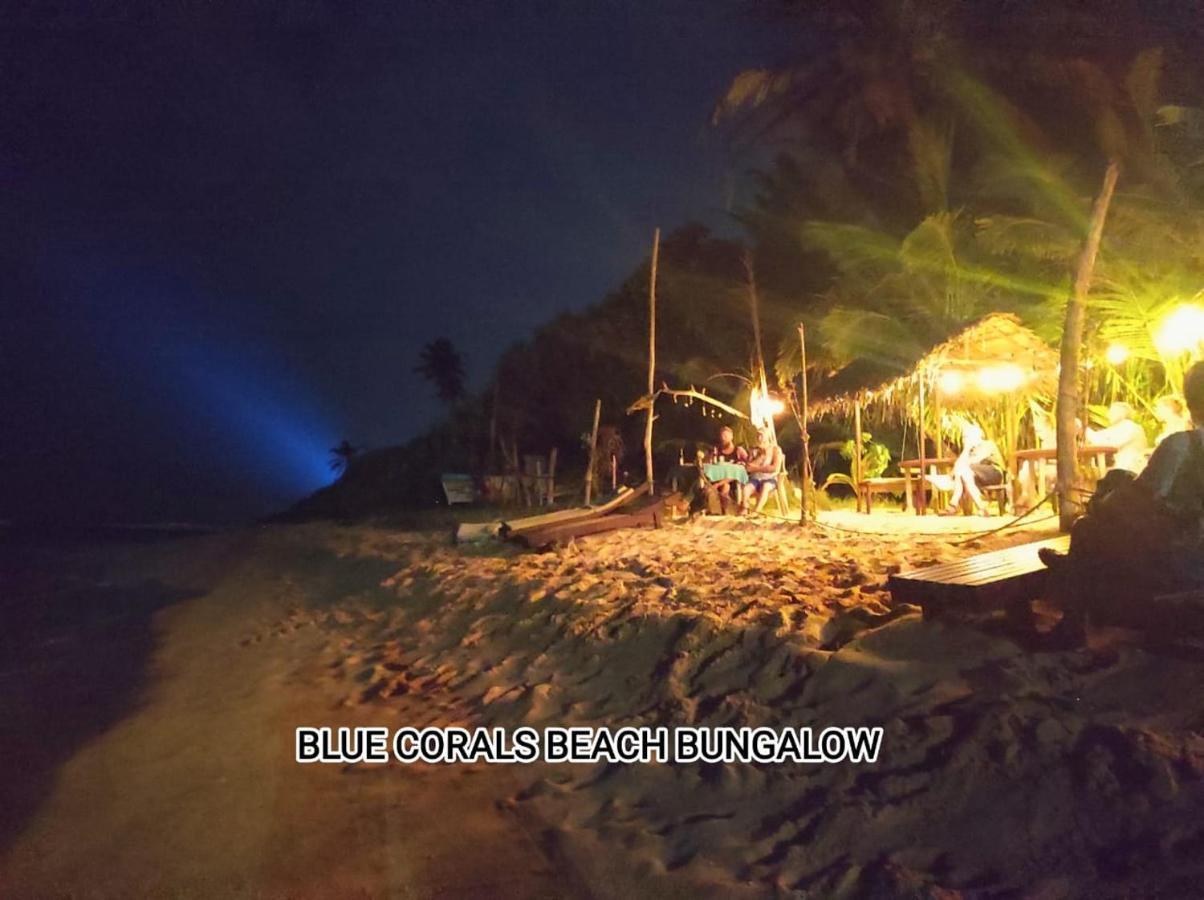 Blue Corals Beach Bungalow Матара Екстер'єр фото