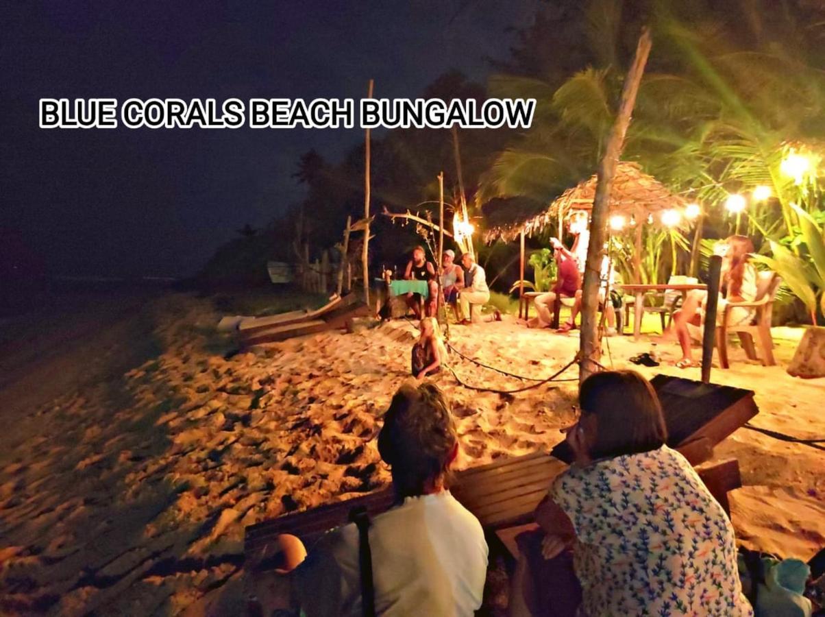 Blue Corals Beach Bungalow Матара Екстер'єр фото