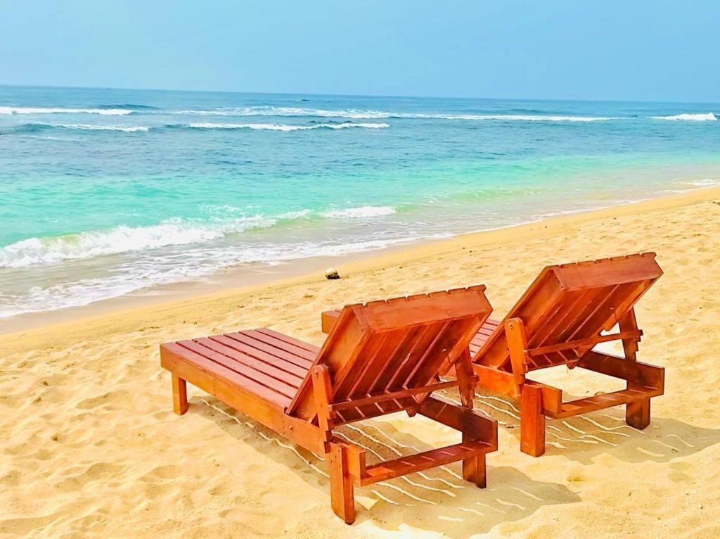 Blue Corals Beach Bungalow Матара Екстер'єр фото
