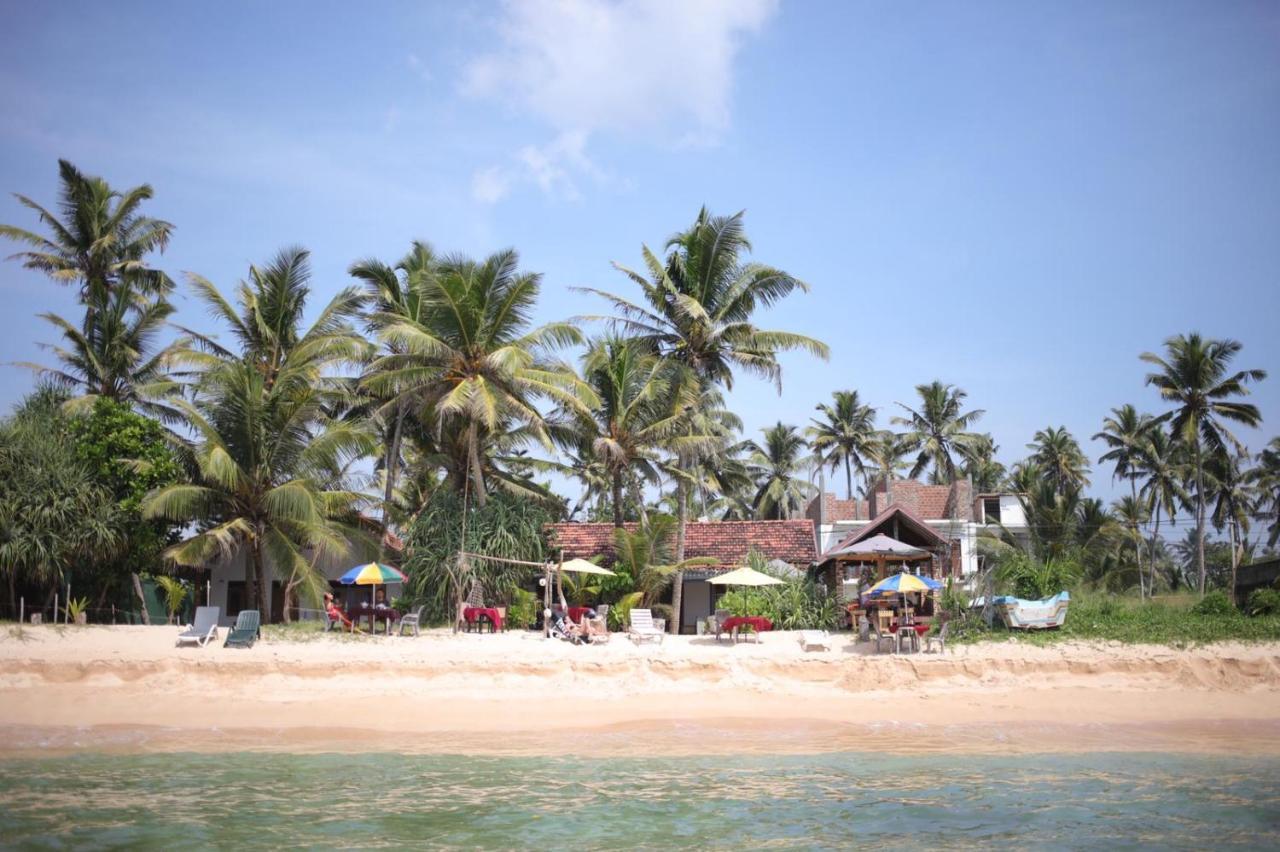 Blue Corals Beach Bungalow Матара Екстер'єр фото